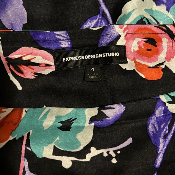 Express Floral Print Midi Skirt - Picture 2 of 3